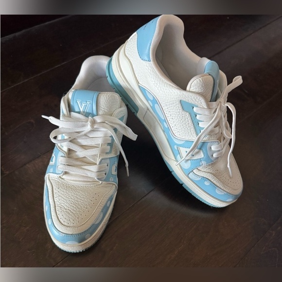 Louis Vuitton trainers - Picture 1 of 7